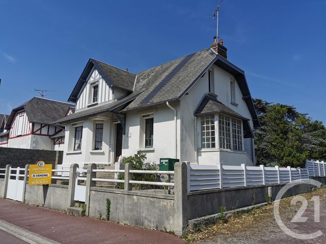 maison à vendre - 4 pièces - 100.22 m2 - AGON COUTAINVILLE - 50 - BASSE-NORMANDIE - Century 21 Royer Immo
