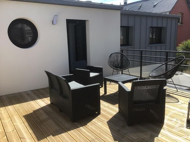 maison à louer - 3 pièces - 74.58 m2 - AGON COUTAINVILLE - 50 - BASSE-NORMANDIE - Century 21 Royer Immo