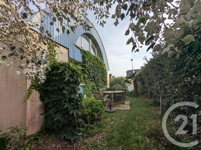maison à vendre - 8 pièces - 164.3 m2 - AGON COUTAINVILLE - 50 - BASSE-NORMANDIE - Century 21 Royer Immo