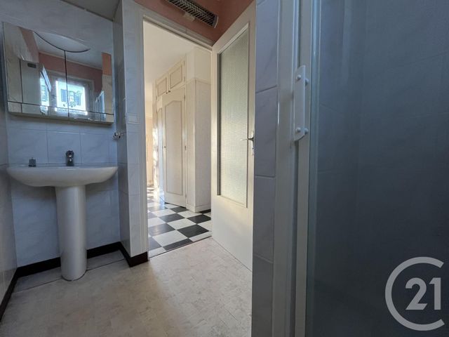 maison à vendre - 3 pièces - 61.5 m2 - AGON COUTAINVILLE - 50 - BASSE-NORMANDIE - Century 21 Royer Immo