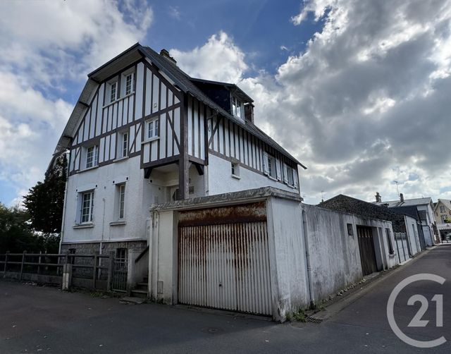 Afficher la photo en grand maison à vendre - 14 pièces - 230.0 m2 - AGON COUTAINVILLE - 50 - BASSE-NORMANDIE - Century 21 Royer Immo