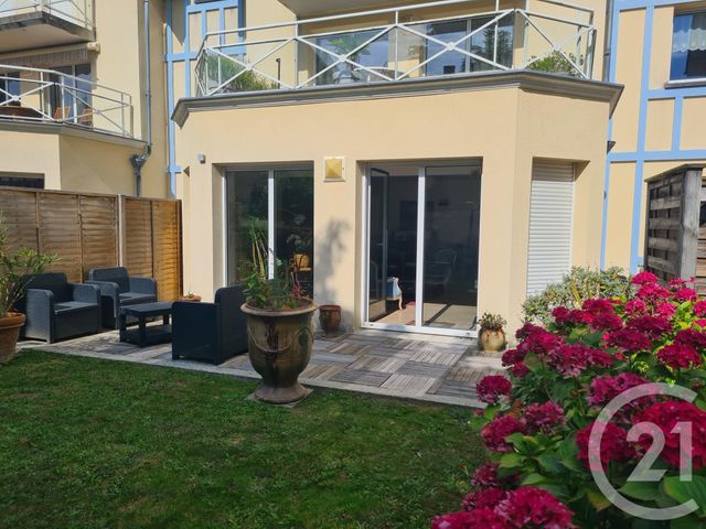 Afficher la photo en grand Appartement F4 à vendre - 5 pièces - 105.84 m2 - AGON COUTAINVILLE - 50 - BASSE-NORMANDIE - Century 21 Royer Immo