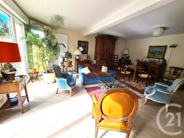 Afficher la photo en grand Appartement F4 à vendre - 5 pièces - 105.84 m2 - AGON COUTAINVILLE - 50 - BASSE-NORMANDIE - Century 21 Royer Immo