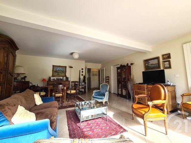 Afficher la photo en grand Appartement F4 à vendre - 5 pièces - 105.84 m2 - AGON COUTAINVILLE - 50 - BASSE-NORMANDIE - Century 21 Royer Immo