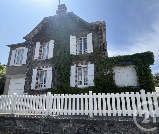 maison à vendre - 8 pièces - 145.54 m2 - AGON COUTAINVILLE - 50 - BASSE-NORMANDIE - Century 21 Royer Immo