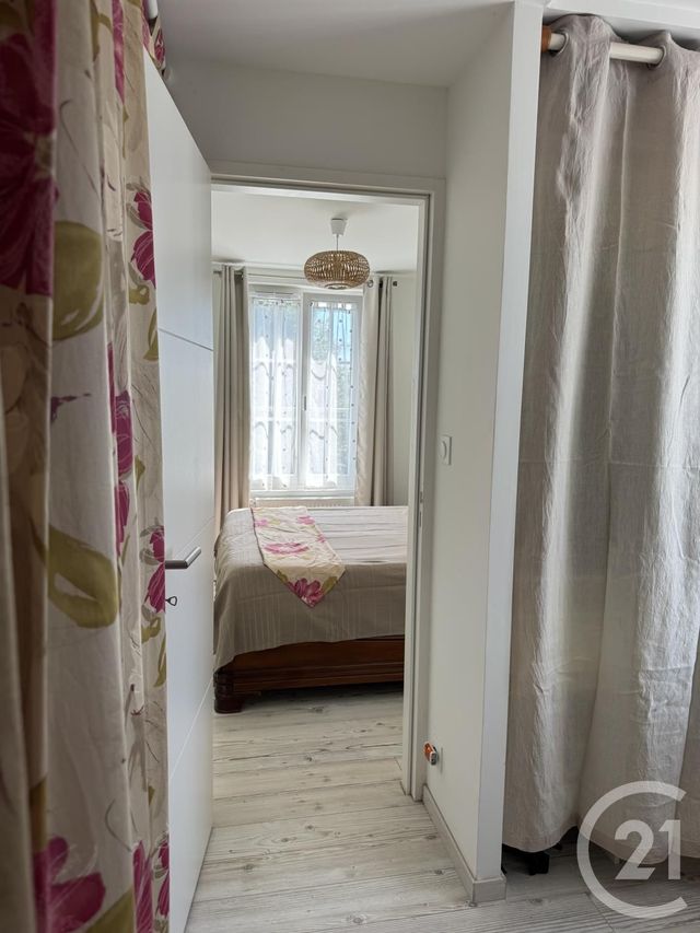 maison à vendre - 9 pièces - 242.66 m2 - HEUGUEVILLE SUR SIENNE - 50 - BASSE-NORMANDIE - Century 21 Royer Immo