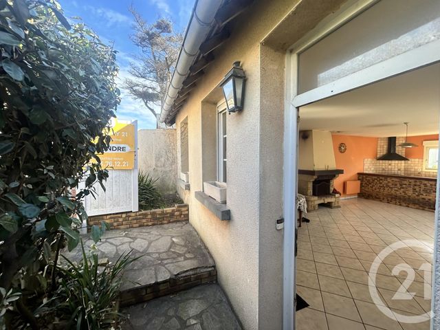 maison à vendre - 3 pièces - 55.6 m2 - AGON COUTAINVILLE - 50 - BASSE-NORMANDIE - Century 21 Royer Immo