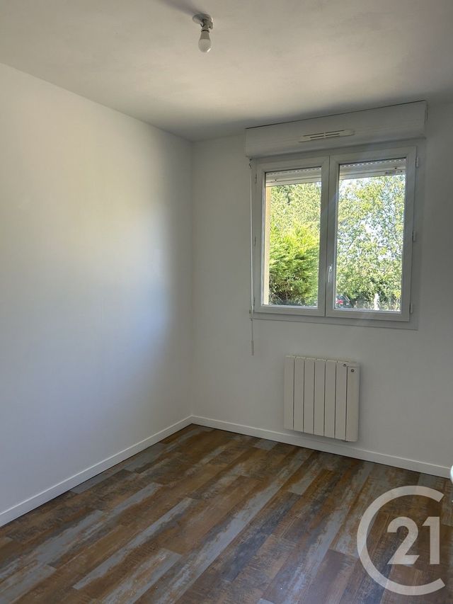 maison à louer - 4 pièces - 77.77 m2 - TOURVILLE SUR SIENNE - 50 - BASSE-NORMANDIE - Century 21 Royer Immo