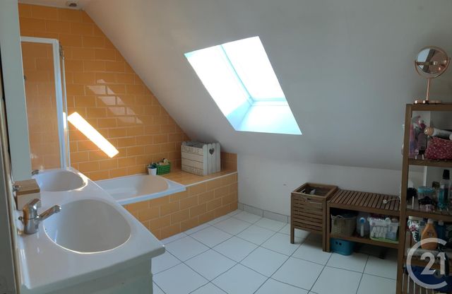 maison à vendre - 7 pièces - 125.16 m2 - GRANVILLE - 50 - BASSE-NORMANDIE - Century 21 Royer Immo maison à vendre - 7 pièces - 125.16 m2 - GRANVILLE - 50 - BASSE-NORMANDIE - Century 21 Royer Immo