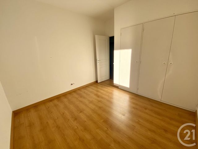 Afficher la photo en grand Appartement T2 à vendre - 2 pièces - 39.77 m2 - GRANVILLE - 50 - BASSE-NORMANDIE - Century 21 Royer Immo