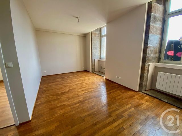 Afficher la photo en grand Appartement T2 à vendre - 2 pièces - 39.77 m2 - GRANVILLE - 50 - BASSE-NORMANDIE - Century 21 Royer Immo