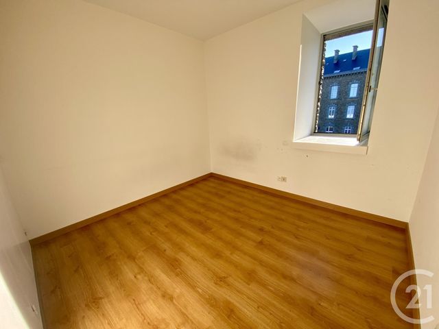 Afficher la photo en grand Appartement T2 à vendre - 2 pièces - 39.77 m2 - GRANVILLE - 50 - BASSE-NORMANDIE - Century 21 Royer Immo