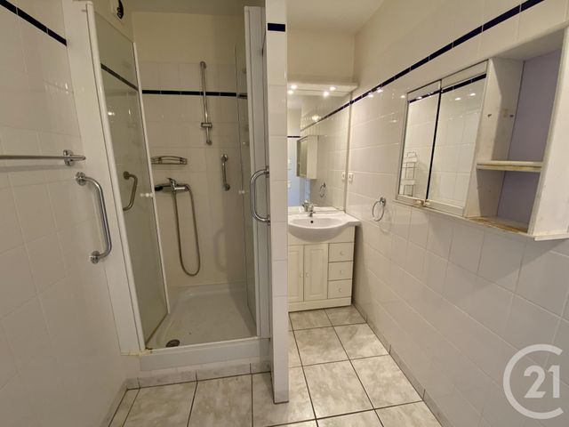 Afficher la photo en grand Appartement F3 à vendre - 3 pièces - 95.51 m2 - GRANVILLE - 50 - BASSE-NORMANDIE - Century 21 Royer Immo