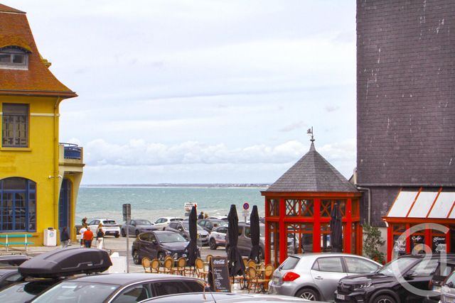 Afficher la photo en grand Appartement F3 à vendre - 3 pièces - 95.51 m2 - GRANVILLE - 50 - BASSE-NORMANDIE - Century 21 Royer Immo