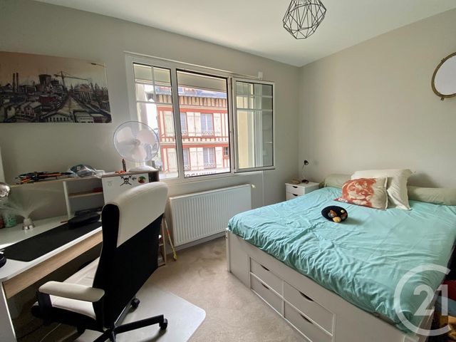 Appartement F6 à vendre - 6 pièces - 140.96 m2 - GRANVILLE - 50 - BASSE-NORMANDIE - Century 21 Royer Immo