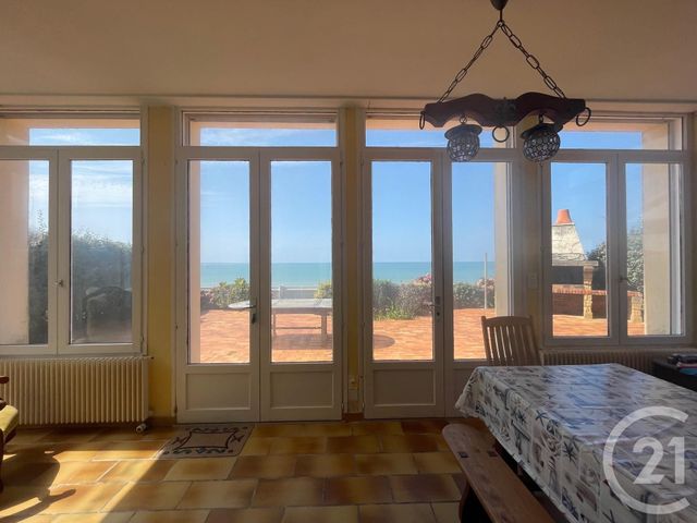 maison à vendre - 5 pièces - 145.0 m2 - JULLOUVILLE - 50 - BASSE-NORMANDIE - Century 21 Royer Immo