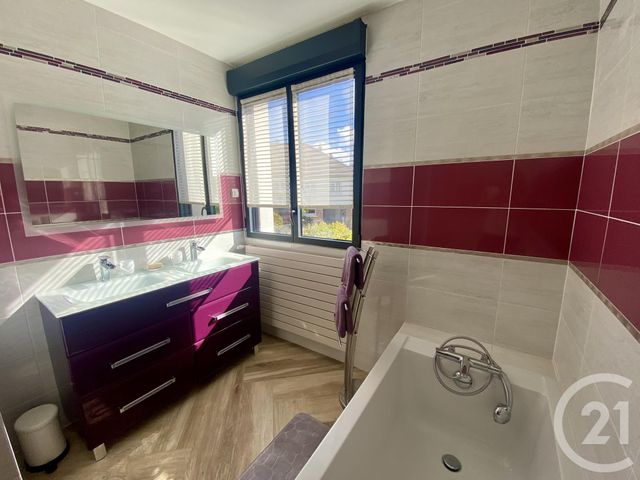 Afficher la photo en grand maison à vendre - 7 pièces - 286.0 m2 - DONVILLE LES BAINS - 50 - BASSE-NORMANDIE - Century 21 Royer Immo