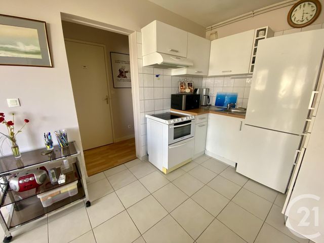 Afficher la photo en grand Appartement F3 à vendre - 3 pièces - 65.19 m2 - GRANVILLE - 50 - BASSE-NORMANDIE - Century 21 Royer Immo