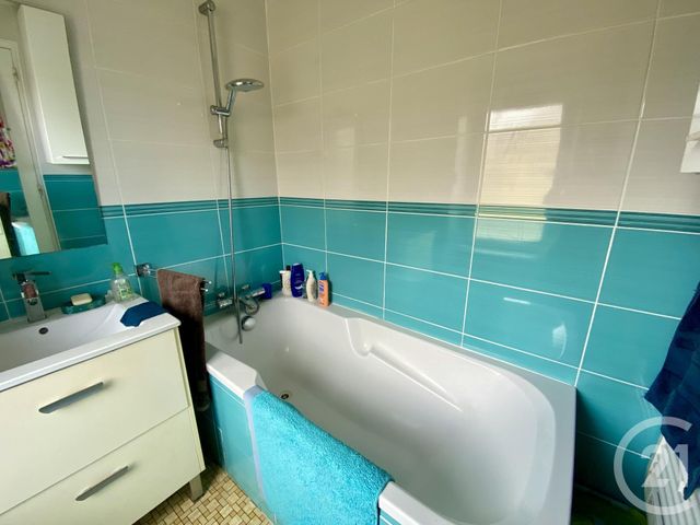 maison à vendre - 7 pièces - 210.0 m2 - JULLOUVILLE - 50 - BASSE-NORMANDIE - Century 21 Royer Immo