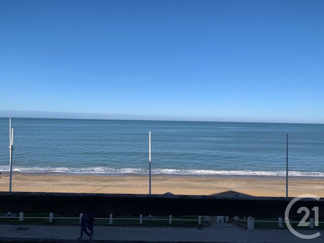 Afficher la photo en grand Appartement F3 à vendre - 3 pièces - 60.22 m2 - JULLOUVILLE - 50 - BASSE-NORMANDIE - Century 21 Royer Immo