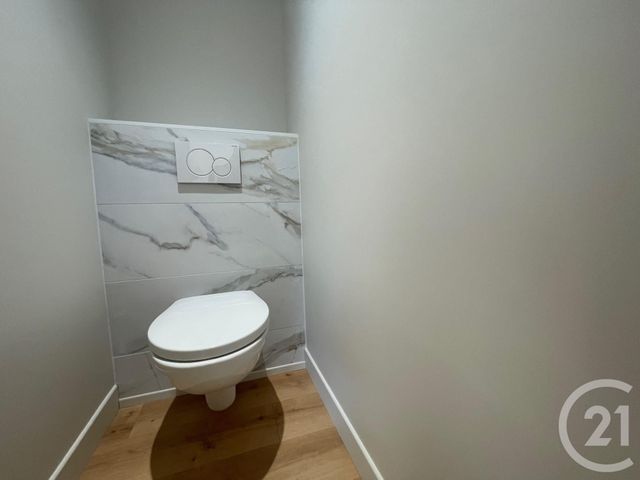 Appartement F3 à vendre - 3 pièces - 60.8 m2 - GRANVILLE - 50 - BASSE-NORMANDIE - Century 21 Royer Immo