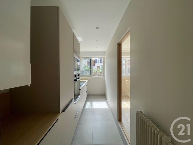 Appartement F3 à vendre - 3 pièces - 60.8 m2 - GRANVILLE - 50 - BASSE-NORMANDIE - Century 21 Royer Immo