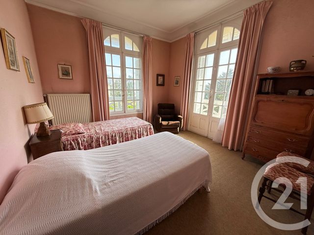 Afficher la photo en grand maison à vendre - 8 pièces - 213.3 m2 - JULLOUVILLE - 50 - BASSE-NORMANDIE - Century 21 Royer Immo