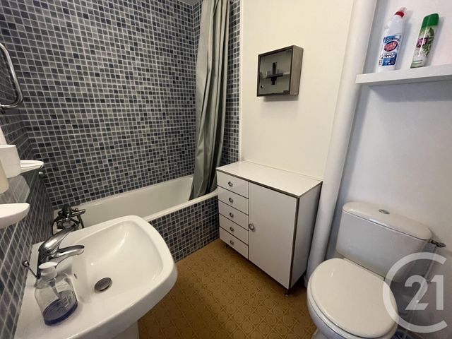 Appartement F2 à louer - 2 pièces - 36.89 m2 - GRANVILLE - 50 - BASSE-NORMANDIE - Century 21 Royer Immo