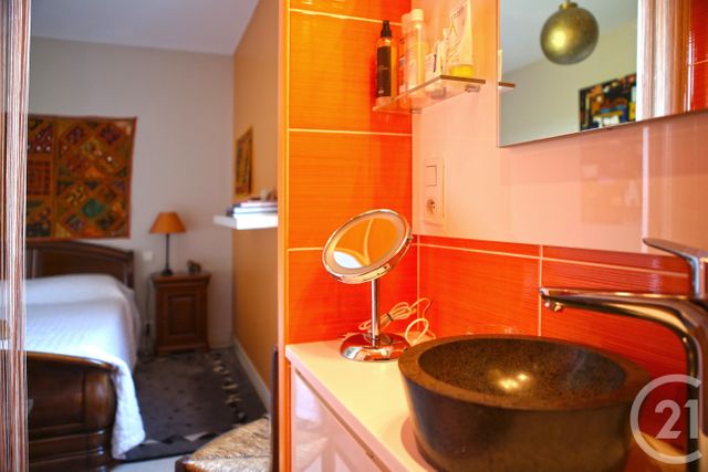 maison à vendre - 7 pièces - 186.0 m2 - DONVILLE LES BAINS - 50 - BASSE-NORMANDIE - Century 21 Royer Immo