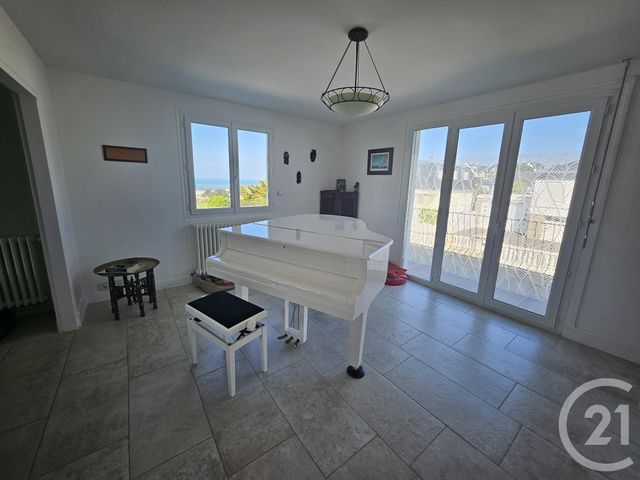 maison à vendre - 8 pièces - 160.0 m2 - DONVILLE LES BAINS - 50 - BASSE-NORMANDIE - Century 21 Royer Immo