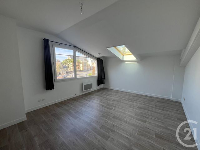 Appartement Studio à louer - 1 pièce - 25.0 m2 - GRANVILLE - 50 - BASSE-NORMANDIE - Century 21 Royer Immo