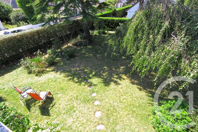 maison à vendre - 6 pièces - 142.0 m2 - JULLOUVILLE - 50 - BASSE-NORMANDIE - Century 21 Royer Immo