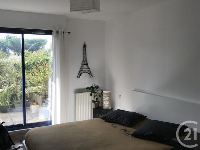 Afficher la photo en grand Appartement F3 à vendre - 3 pièces - 76.0 m2 - GRANVILLE - 50 - BASSE-NORMANDIE - Century 21 Royer Immo
