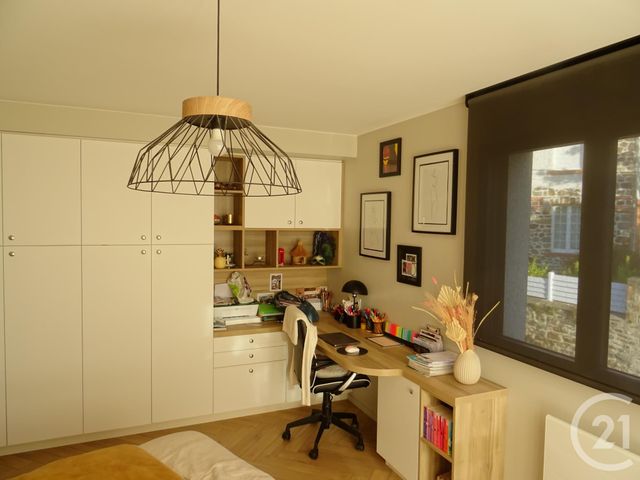 Afficher la photo en grand maison à vendre - 6 pièces - 166.6 m2 - DONVILLE LES BAINS - 50 - BASSE-NORMANDIE - Century 21 Royer Immo