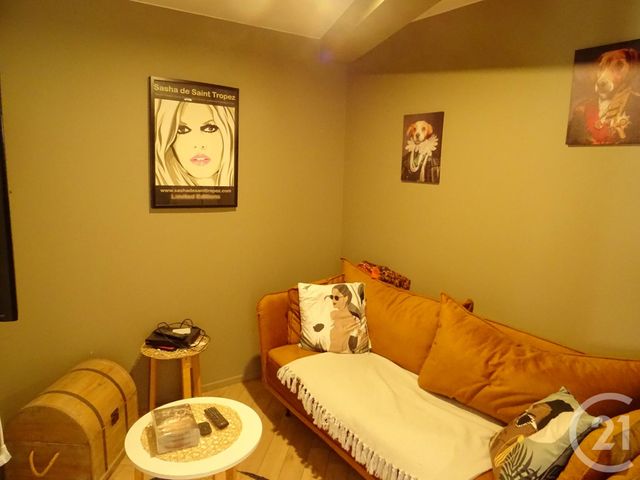 Afficher la photo en grand maison à vendre - 6 pièces - 166.6 m2 - DONVILLE LES BAINS - 50 - BASSE-NORMANDIE - Century 21 Royer Immo