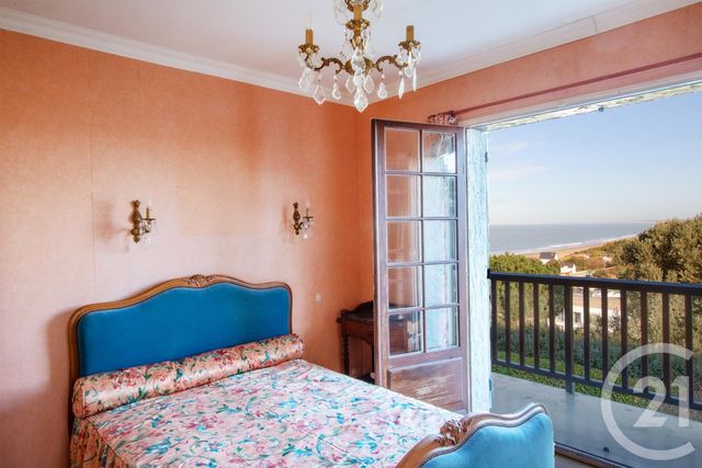 maison à vendre - 4 pièces - 88.68 m2 - DONVILLE LES BAINS - 50 - BASSE-NORMANDIE - Century 21 Royer Immo