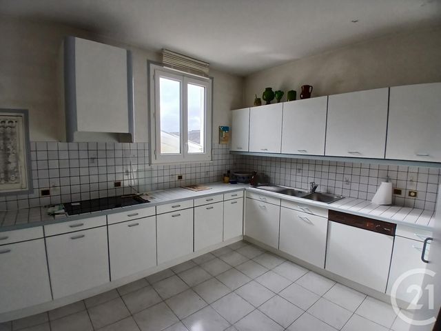 Appartement F6 à vendre - 6 pièces - 112.45 m2 - BREHAL - 50 - BASSE-NORMANDIE - Century 21 Royer Immo