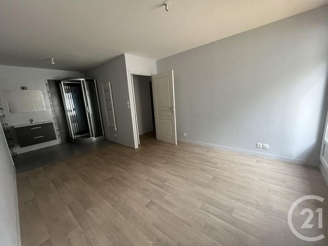 Appartement F5 à louer - 5 pièces - 121.0 m2 - GRANVILLE - 50 - BASSE-NORMANDIE - Century 21 Royer Immo