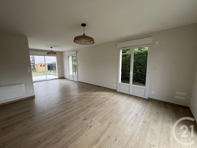 maison à louer - 5 pièces - 103.05 m2 - BREHAL - 50 - BASSE-NORMANDIE - Century 21 Royer Immo