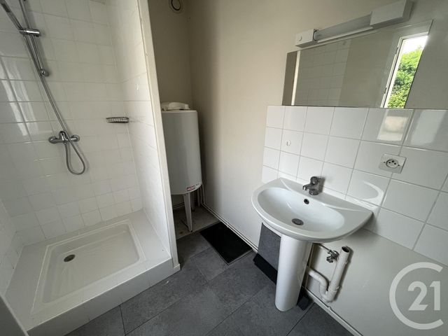 Appartement F3 à louer - 3 pièces - 47.13 m2 - GRANVILLE - 50 - BASSE-NORMANDIE - Century 21 Royer Immo