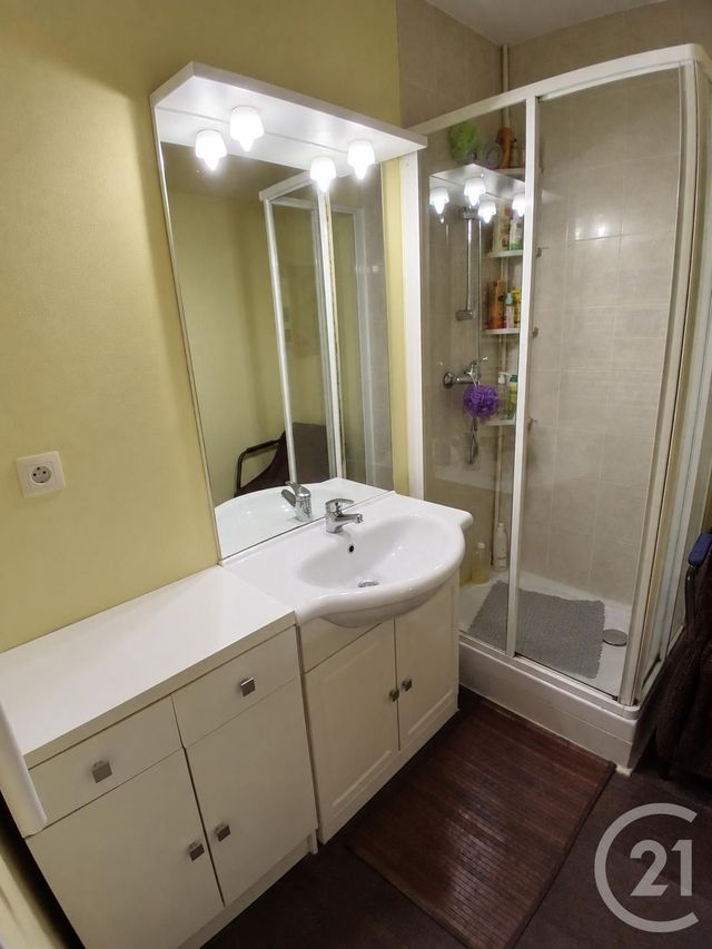 Appartement F3 à vendre - 3 pièces - 57.59 m2 - GRANVILLE - 50 - BASSE-NORMANDIE - Century 21 Royer Immo