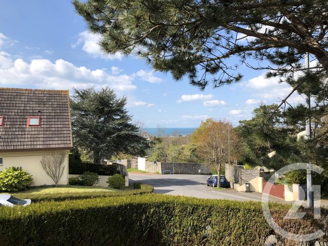 maison à vendre - 8 pièces - 225.6 m2 - DONVILLE LES BAINS - 50 - BASSE-NORMANDIE - Century 21 Royer Immo