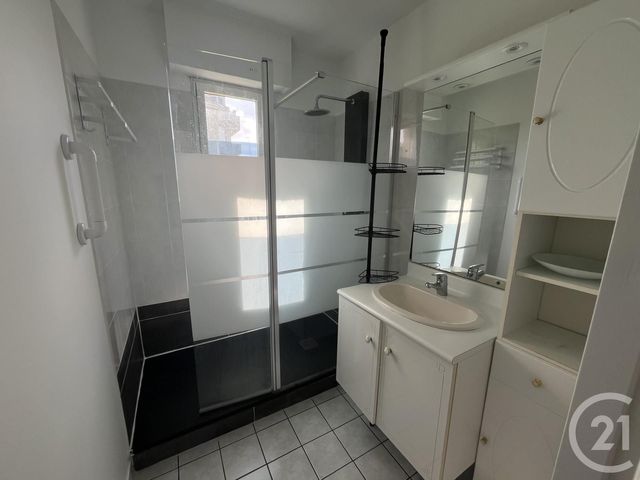 Appartement F2 à louer - 2 pièces - 70.0 m2 - GRANVILLE - 50 - BASSE-NORMANDIE - Century 21 Royer Immo