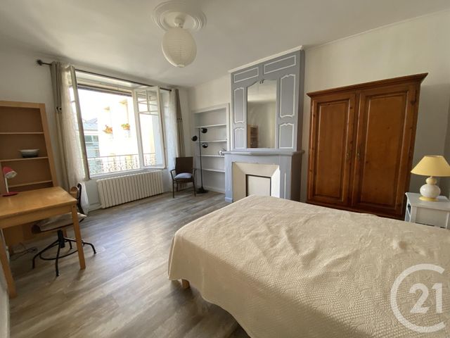 Appartement F3 à louer - 3 pièces - 75.0 m2 - GRANVILLE - 50 - BASSE-NORMANDIE - Century 21 Royer Immo