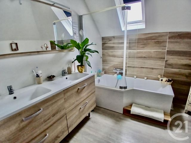 maison à vendre - 7 pièces - 155.0 m2 - DONVILLE LES BAINS - 50 - BASSE-NORMANDIE - Century 21 Royer Immo