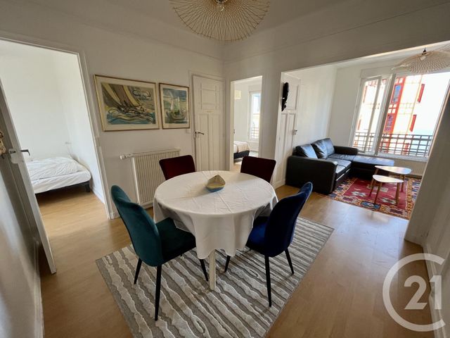 Appartement T4 à louer - 4 pièces - 69.33 m2 - GRANVILLE - 50 - BASSE-NORMANDIE - Century 21 Royer Immo