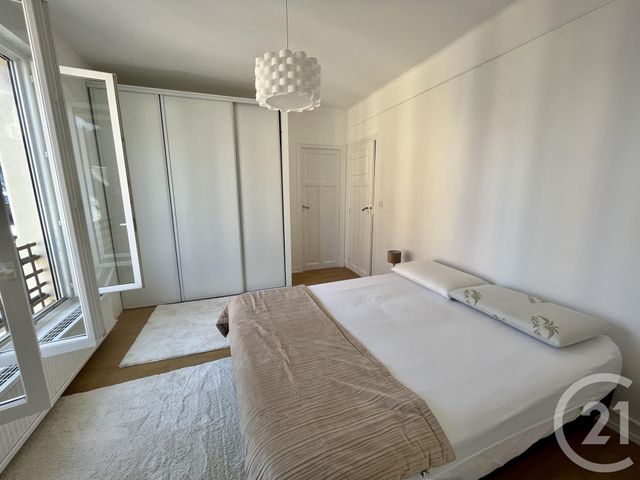 Appartement T4 à louer - 4 pièces - 69.33 m2 - GRANVILLE - 50 - BASSE-NORMANDIE - Century 21 Royer Immo