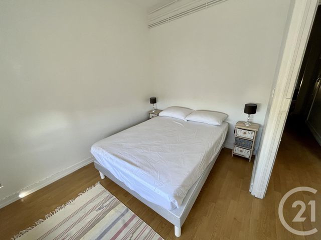 Appartement T4 à louer - 4 pièces - 69.33 m2 - GRANVILLE - 50 - BASSE-NORMANDIE - Century 21 Royer Immo
