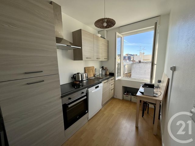 Appartement T4 à louer - 4 pièces - 69.33 m2 - GRANVILLE - 50 - BASSE-NORMANDIE - Century 21 Royer Immo