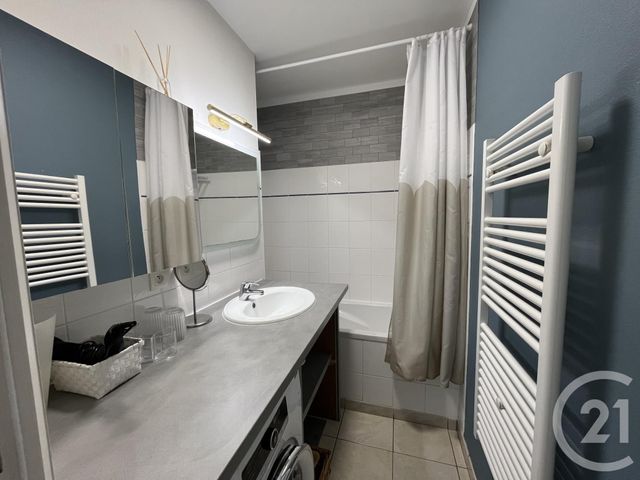 Appartement F3 à louer - 3 pièces - 76.64 m2 - GRANVILLE - 50 - BASSE-NORMANDIE - Century 21 Royer Immo